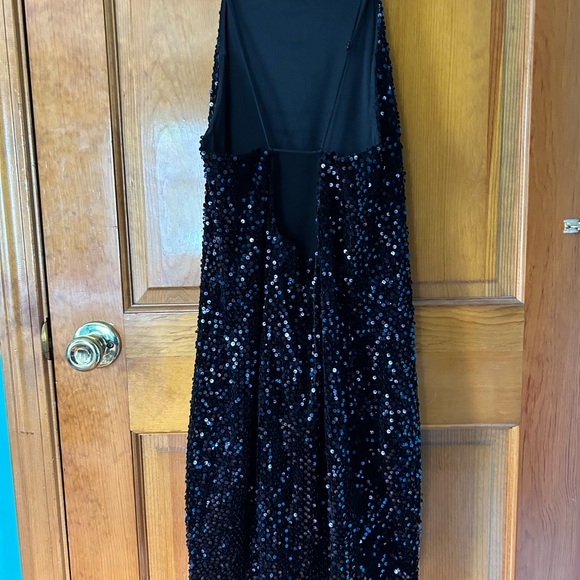 Black Sequin Velvet Mini Dress - Picture 6 of 9